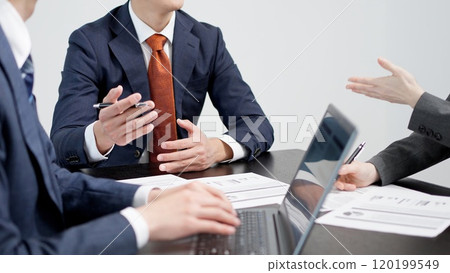 business people having a meeting 120199549