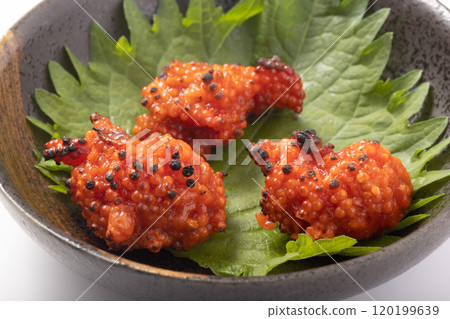 Grilled Sujiko (Coho Salmon Roe) 120199639