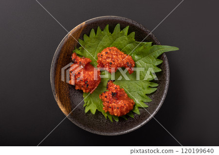 Grilled Sujiko (Coho Salmon Roe) 120199640