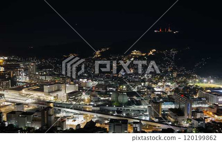 長崎的1000萬美元夜景和稻佐山廣播塔 長崎的1000萬美元夜景和稻佐山廣播塔 120199862