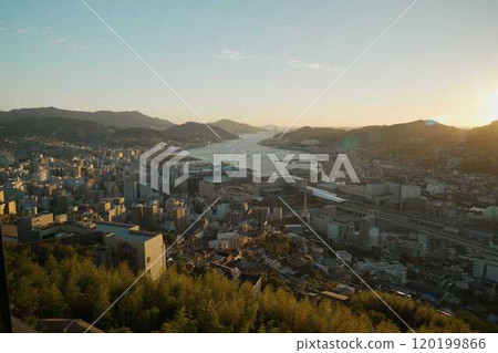 Evening in Nagasaki 120199866