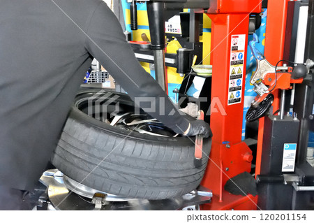 Tire change, flat tire, tire reassembly Tire change, flat tire, tire reassembly 120201154