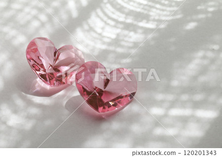 大氣清新的壓克力心形材質形象 120201343