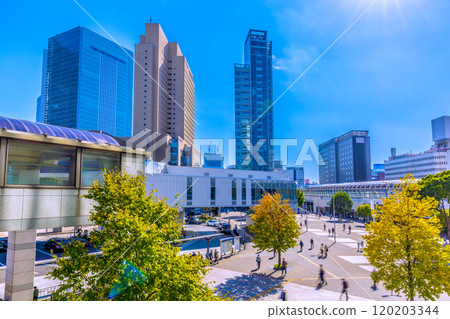 Yokohama cityscape in Japan: Sakuragicho Station, Yokohama City Hall and other buildings, with a building under redevelopment in the background... a ray of hope for a new era = 13th 120203344