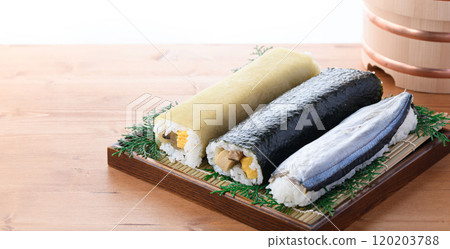鄉村壽司3件組（紫菜捲、海帶捲、秋刀魚壽司） 鄉土料理 和歌山縣那智勝浦町 120203788