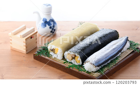 鄉村壽司3件組（紫菜捲、海帶捲、秋刀魚壽司） 鄉土料理 和歌山縣那智勝浦町 120203793