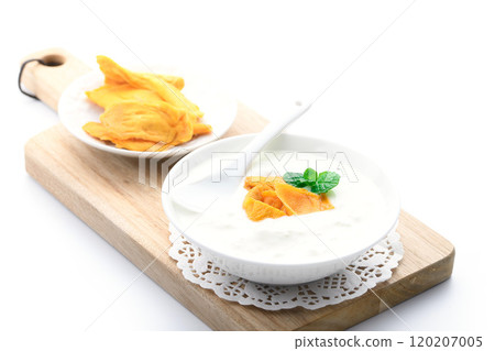 Mango yogurt 120207005