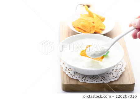 Mango yogurt 120207010