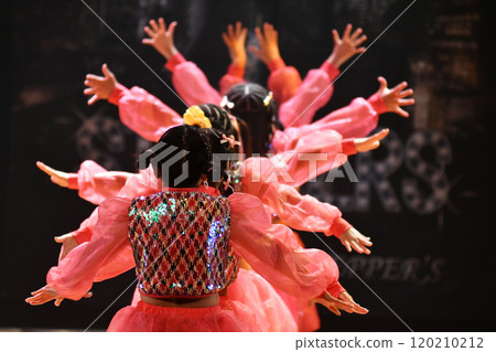Kids Dance Stage Cross Formation Kids Dance Stage Cross Formation 120210212