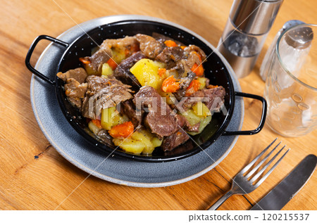Beef stew with mushrooms and potatoes Beef stew with mushrooms and potatoes 120215537
