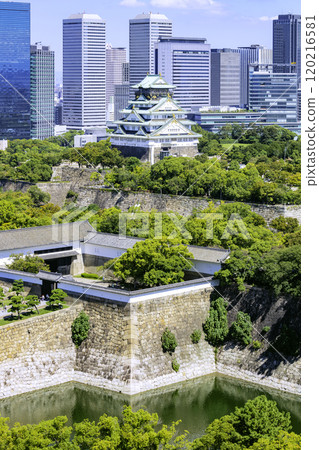 Osaka Castle tower and skyscrapers (Osaka City, Osaka Prefecture) 120216581