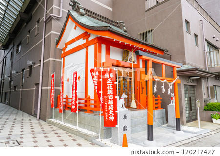 Main hall of Agetsuchi Asahi Inari Shrine (a remnant of Mimabashi Castle) Agetsuchi-cho, Numazu City, Shizuoka Prefecture (on the banks of the Kano River) 120217427