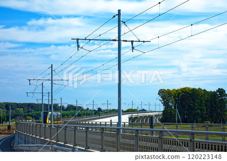芳賀/宇都宮輕軌燈光線和田園風光 120223148