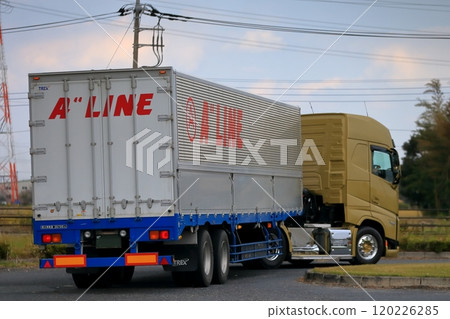 Trailer truck 120226285