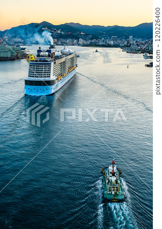 Cruise ship arriving at Nagasaki Port (Spectrum of the Seas) from Megami Ohashi Bridge [Nagasaki City] 120226400