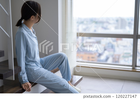 Female portrait 120227147