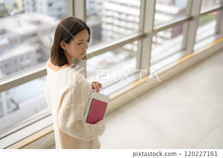 女性肖像 120227161