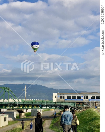 Train, sky and balloon 120229904