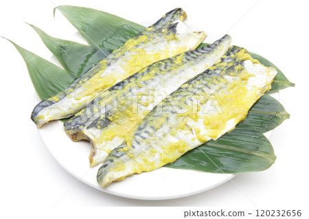 Mackerel pickled in Nishikyo 120232656