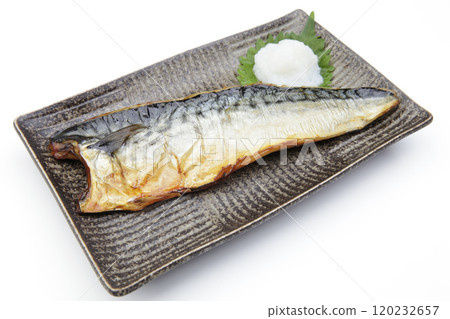 Grilled fish: Saba marinated in saikyo sauce 120232657