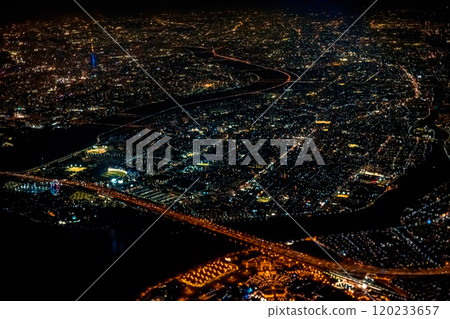Aerial view of Tokyo at night 120233657