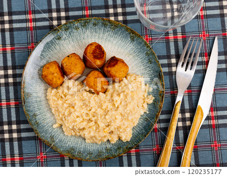 Meatballs albondigas with porridge oatmeal 120235177