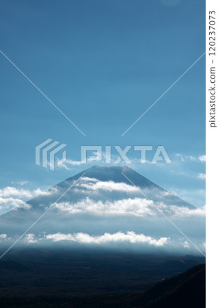 從本栖湖看到的富士山 從本栖湖看到的富士山 120237073