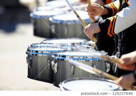 行進樂隊遊行樂器 120237646