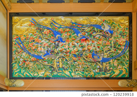 Gorgeous and luxurious carved transom 120239918