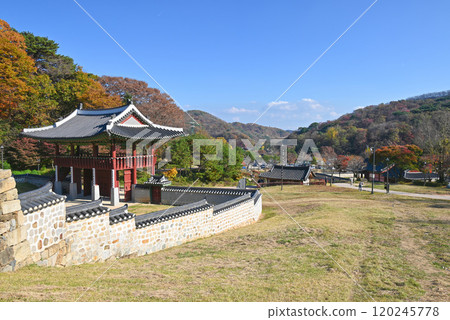 秋天的南漢山城 [韓國/京畿道] 120245778