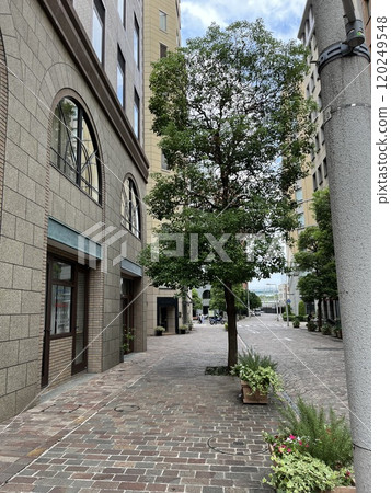 Italian city 120249548