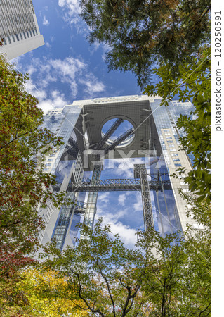 Umeda sky building 120250591