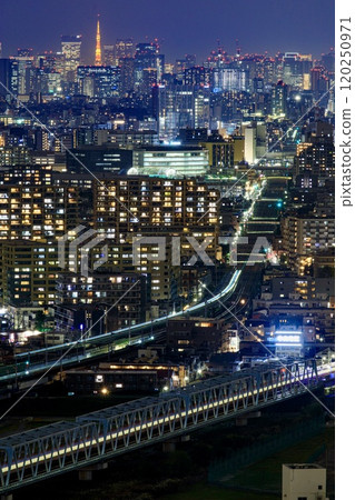 【100座夜景】川崎市、川崎市政府Sky Deck（東京鐵塔方向）的夜景 120250971