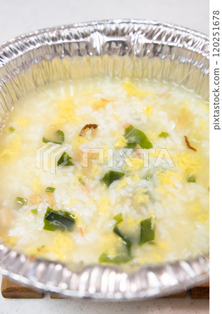Delicious nabeyaki porridge Delicious nabeyaki porridge 120251678