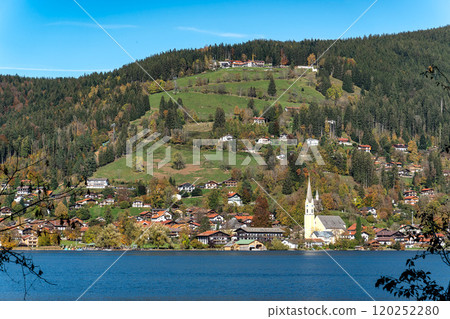 Parish church of St. Sixtus in Schliersee, Upper Bavaria, Bavaria, Germany, Europe Parish church of St. Sixtus in Schliersee, Upper Bavaria, Bavaria, Germany, Europe 120252280