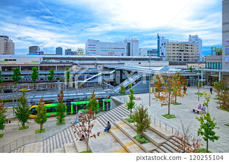 燈光線與藍天 宇都宮站東口 宇都宮站東口交易廣場 120255104