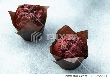 Sweet Baked berries muffins ( cupcake ) . Top view Sweet Baked berries muffins ( cupcake ) . Top view 120255311
