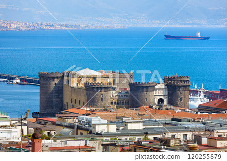 Castel Nuovo medieval castle located in Naples, Italy Castel Nuovo medieval castle located in Naples, Italy 120255879