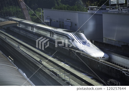 The speeding linear shinkansen 120257644
