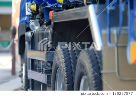 Dump truck 120257877