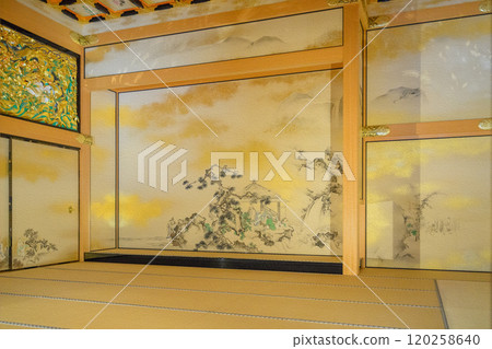 帶有書院設計壁龕的華麗日式客房 帶有書院設計壁龕的華麗日式客房 120258640