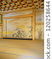 A gorgeous Japanese-style room with a shoin-style alcove 120258644