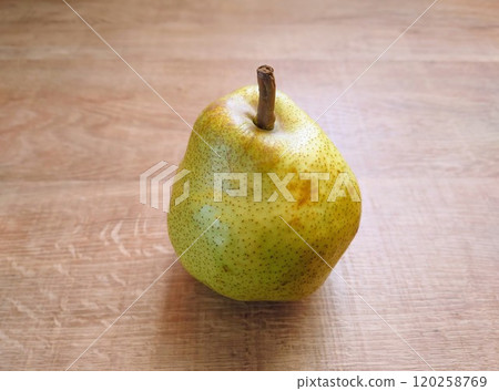 Unripe pear③ Unripe pear③ 120258769
