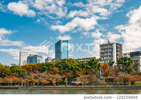 View of OBP from Kema Sakuranomiya Park, Osaka City 120258848