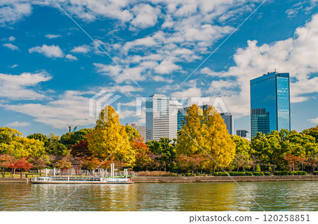 大阪市毛馬櫻之宮公園OBP風景 120258851