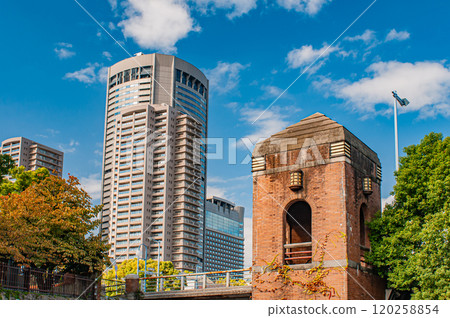 OAP Tower and Sakuranomiyabashi Stairs 120258854