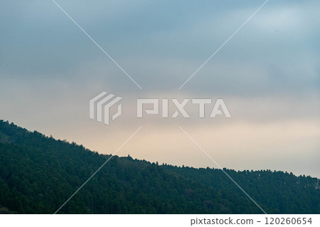 Sunset mountain 120260654