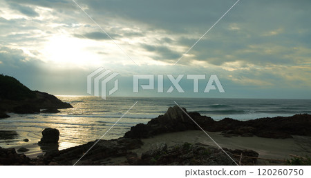 A calm sea 120260750