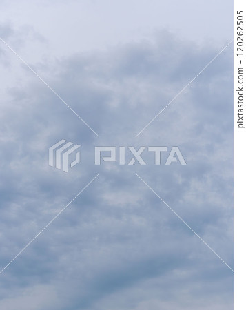 深秋多雲的天空 23 120262505