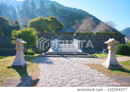 Toshi bridge of Izuishi castle ruins 120264077